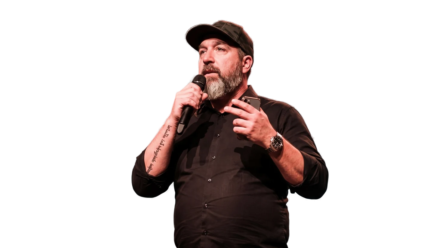 Steeve speaking on stage
